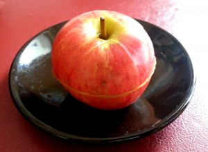 supjaustytas nesupjaustytas obuolys